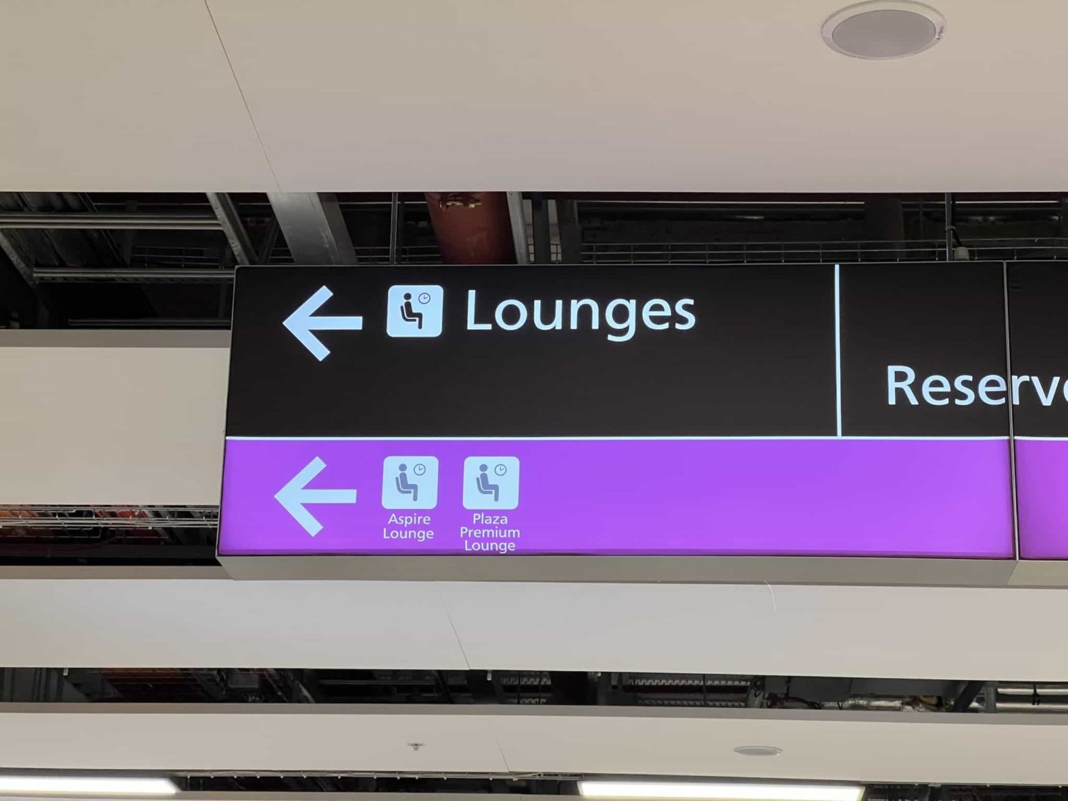 Review Plaza Premium Lounge Edinburgh Airport Landing Lifestyle