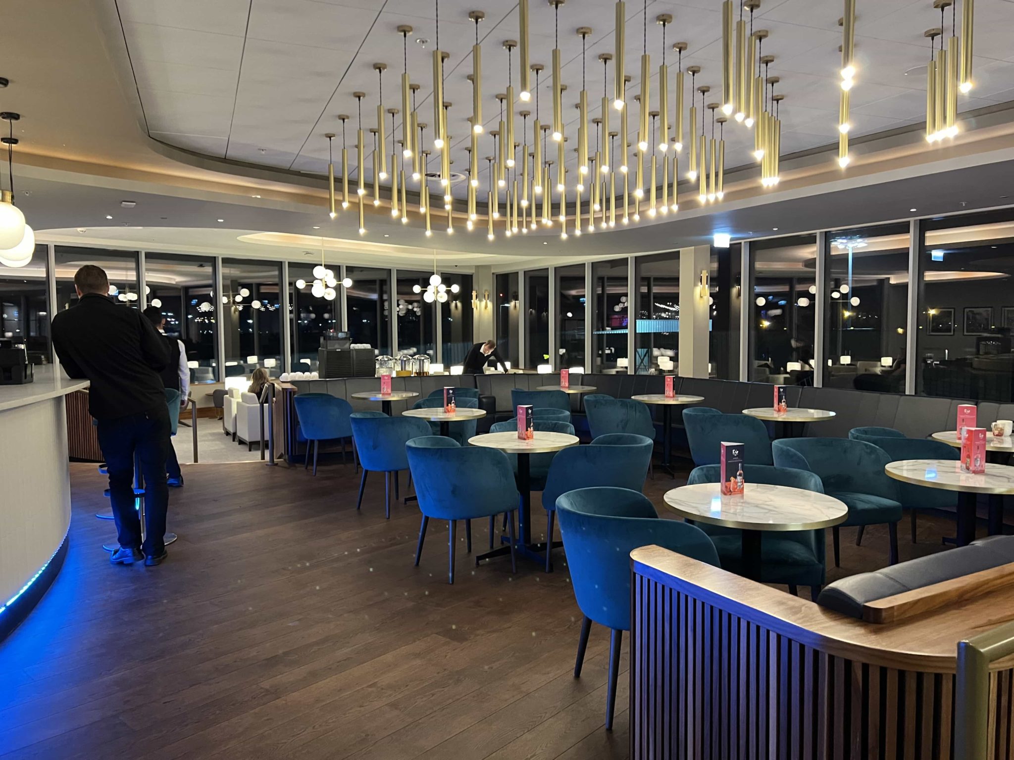 Review Plaza Premium Lounge, Edinburgh Airport Landing Lifestyle