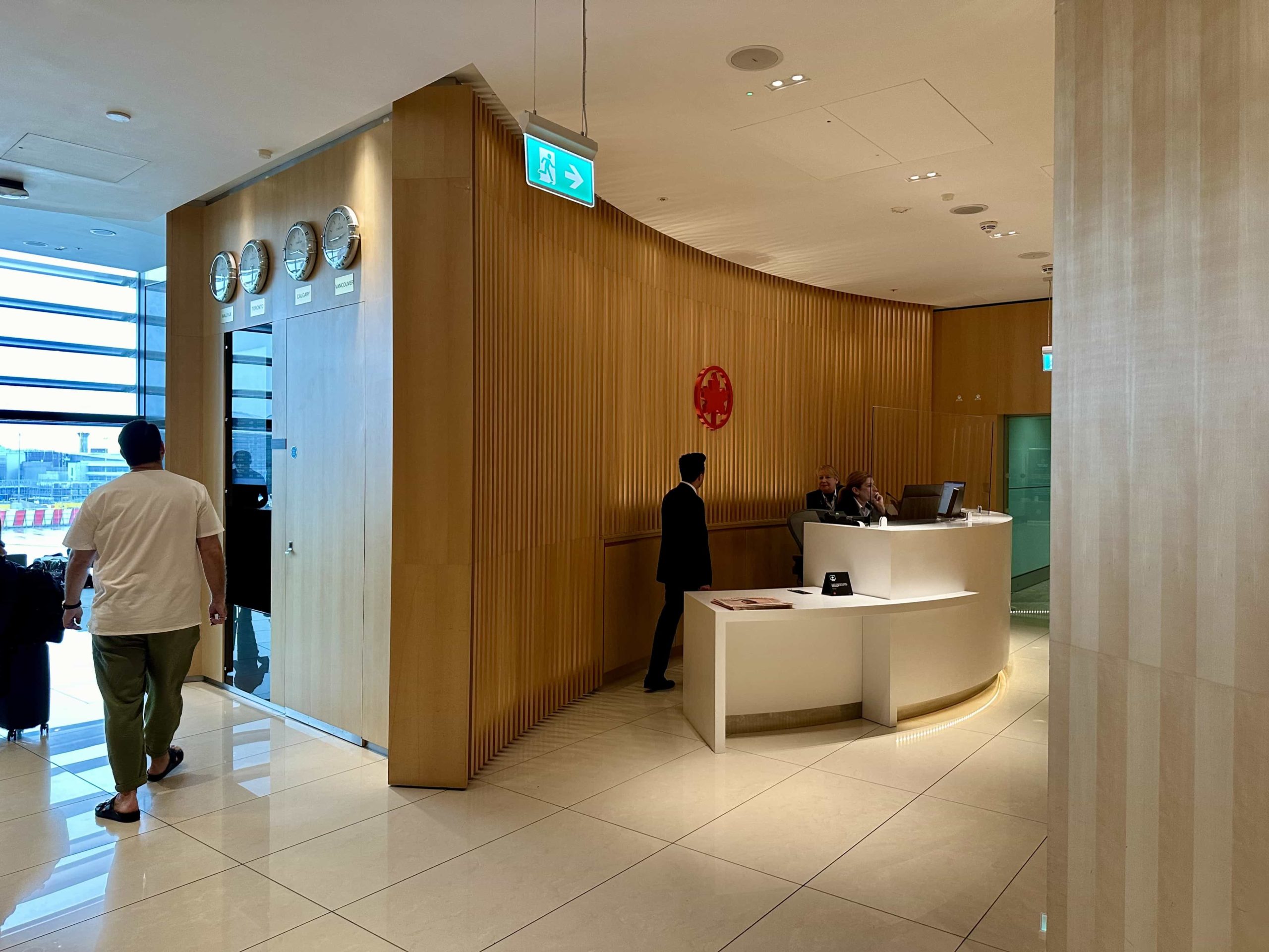 The lobby area and reception desk at the Air Canada Maple Leaf Lounge